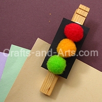 Traffic light clip craft